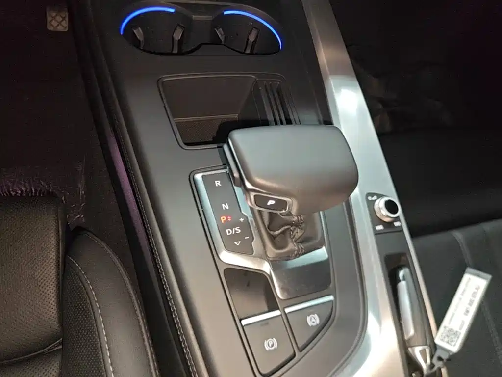 Audi A4L — миниатюра 14