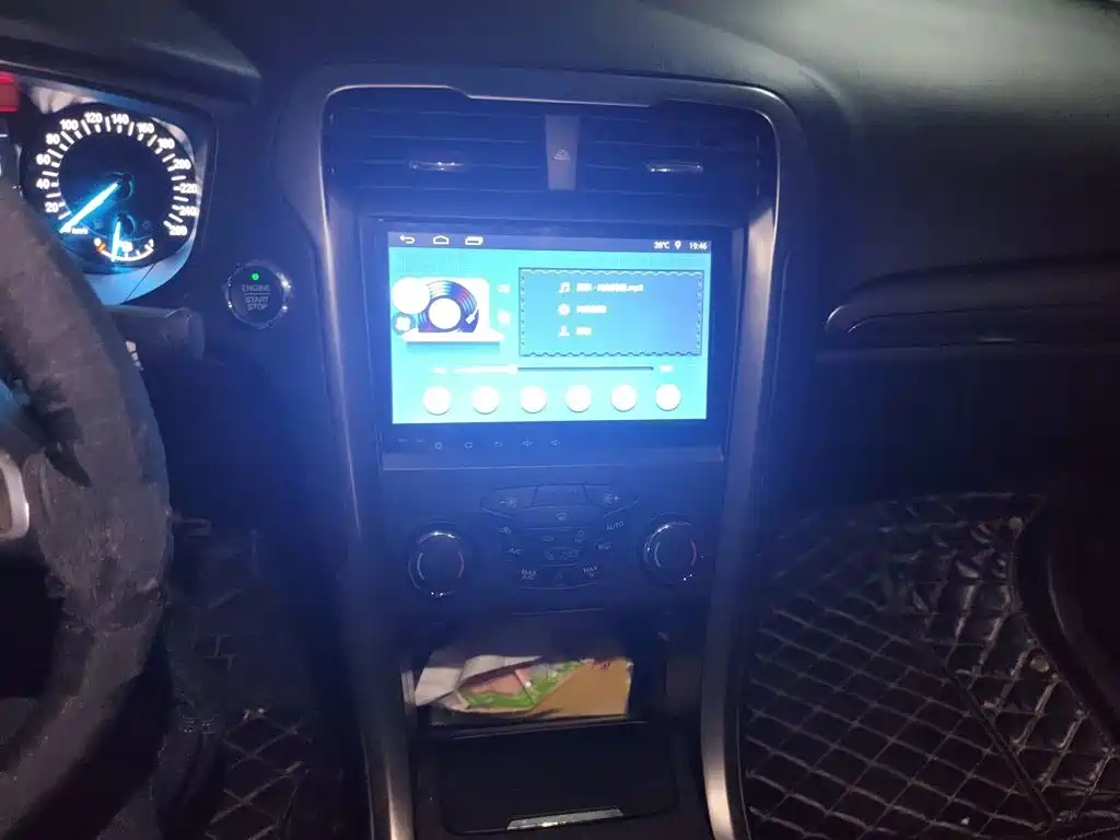 Ford Mondeo — миниатюра 6