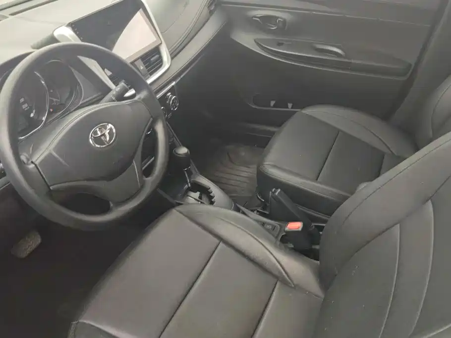 Toyota Yaris L — миниатюра 12