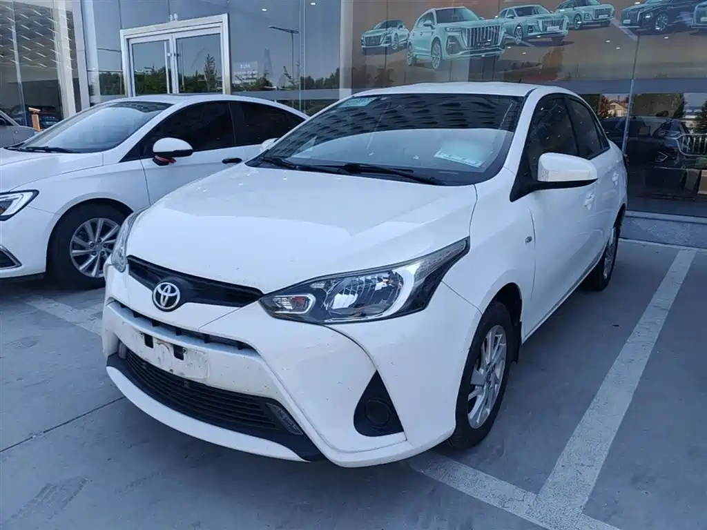 Toyota Yaris L 2020