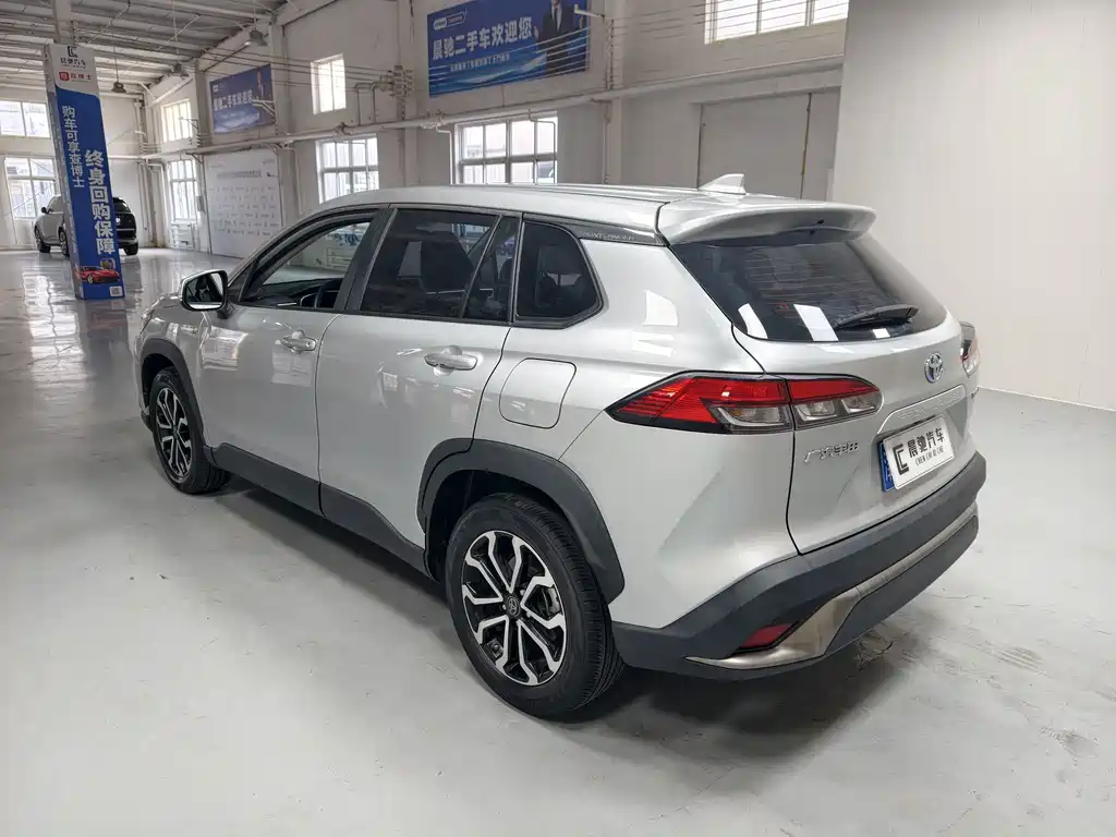 Toyota Frontlander — миниатюра 6