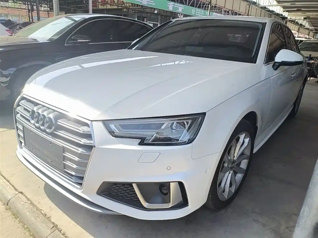 Audi A4L 2020