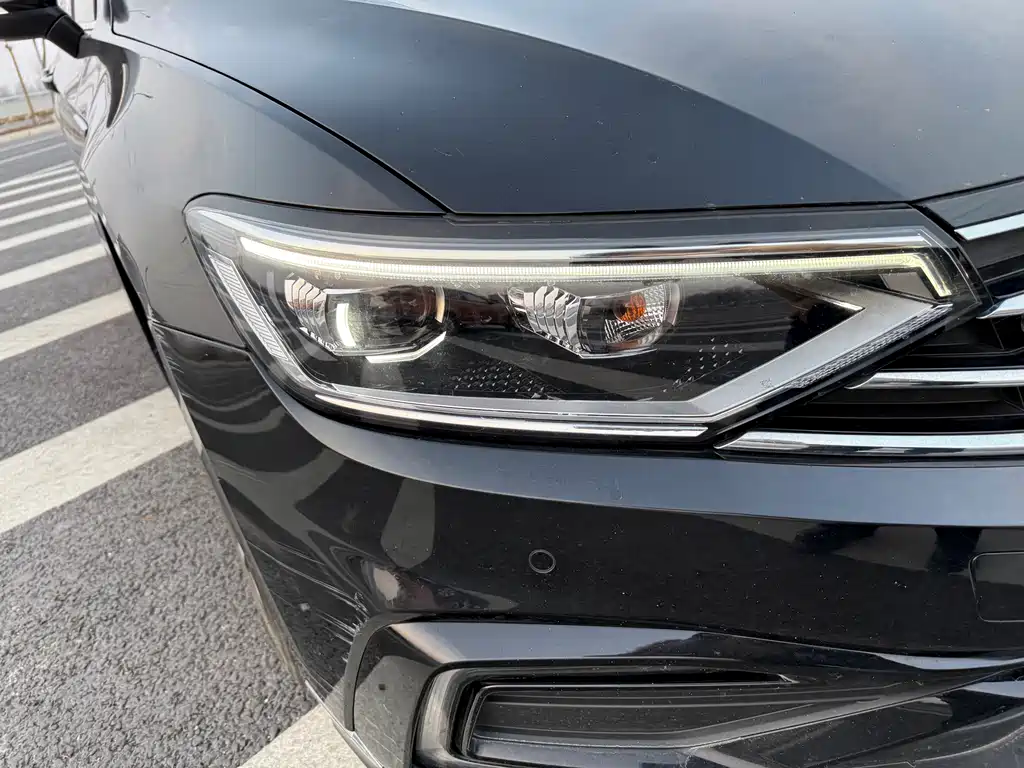 VOLKSWAGEN MAGOTAN GTE PLUG IN HYBRID