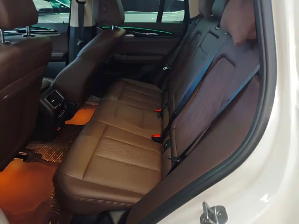 BMW iX3 — миниатюра 17