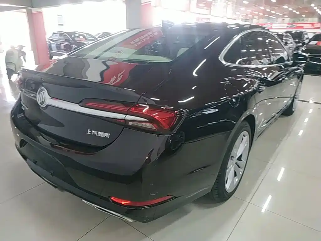 Buick LaCrosse — миниатюра 7