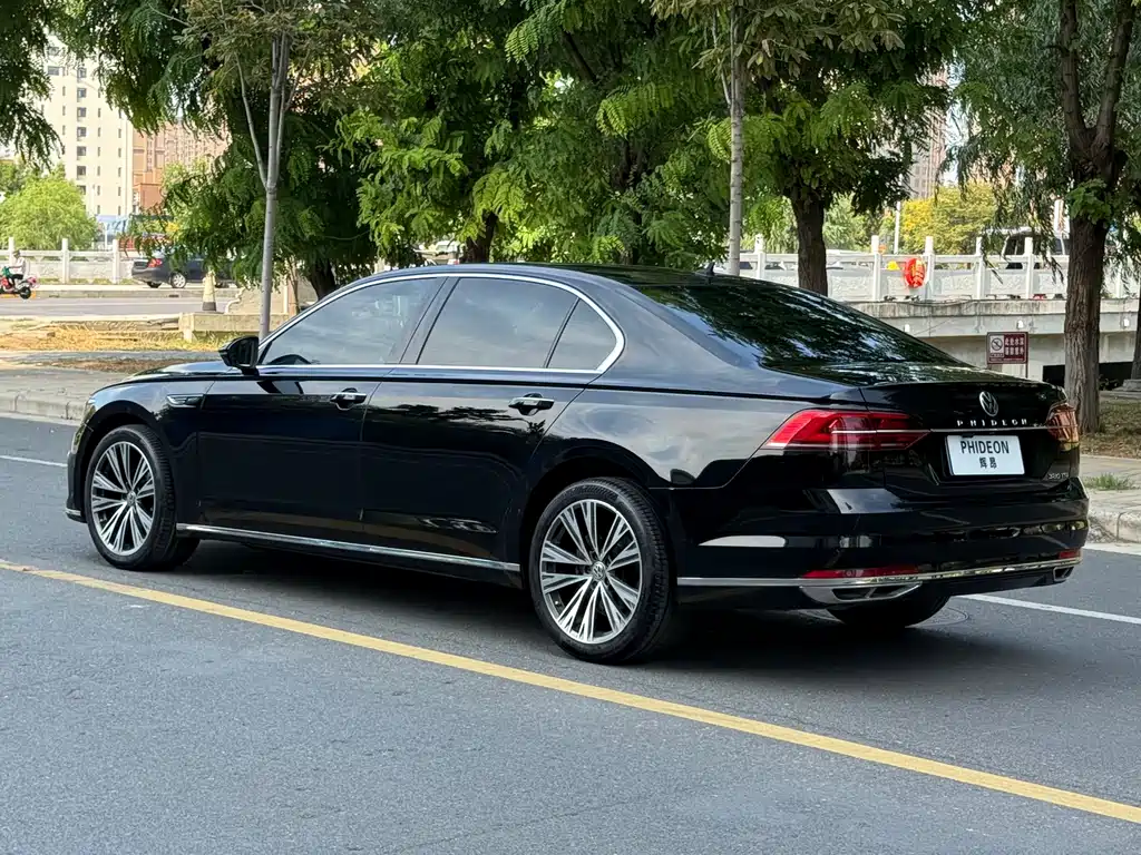 Volkswagen Phideon — миниатюра 7