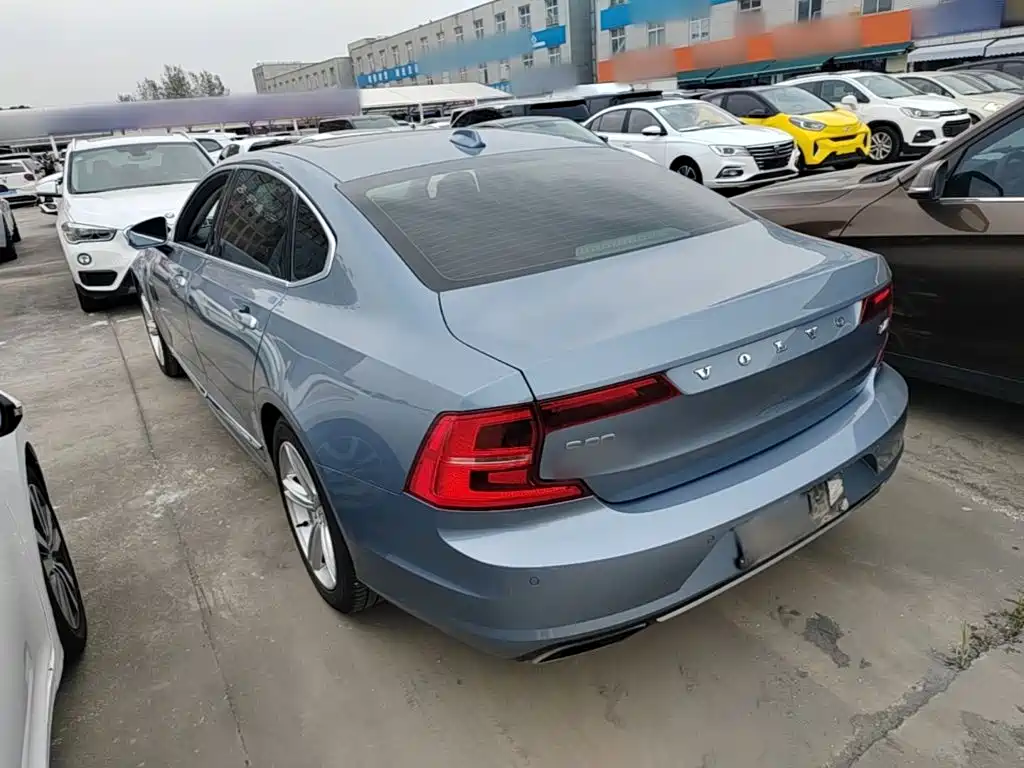 Volvo S90 — миниатюра 5