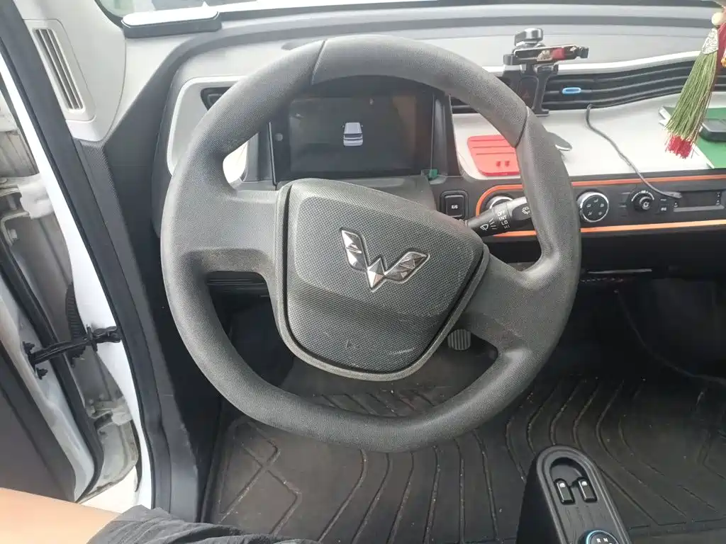 Wuling MINIEV — миниатюра 11