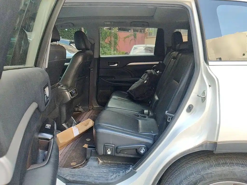 Toyota Highlander — миниатюра 18