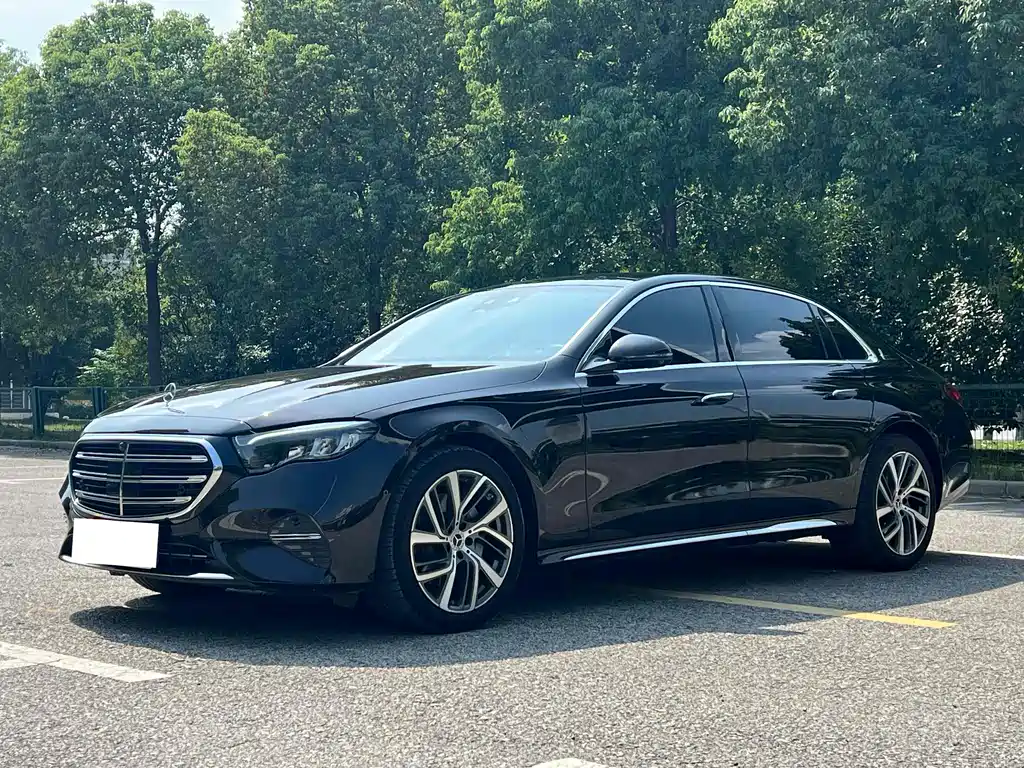 Mercedes-Benz E-Class 2024
