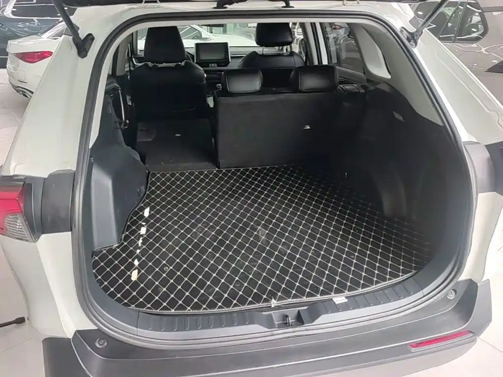 Toyota RAV4 — миниатюра 19