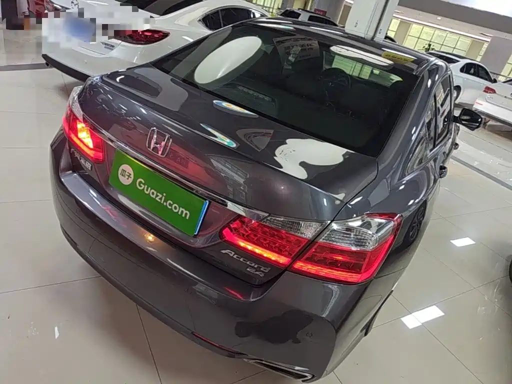 Honda Accord — миниатюра 7