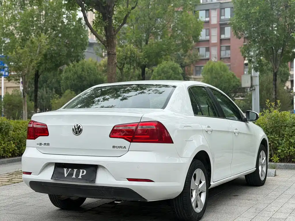 Volkswagen Bora — миниатюра 6