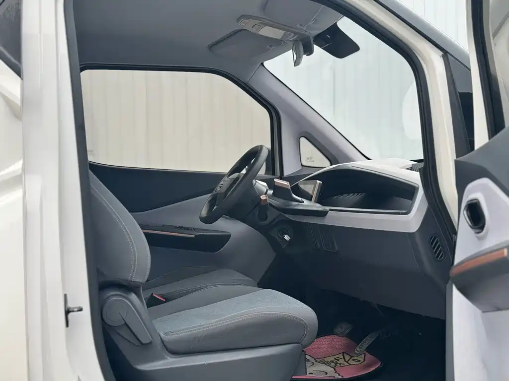 Baojun E200 — миниатюра 8