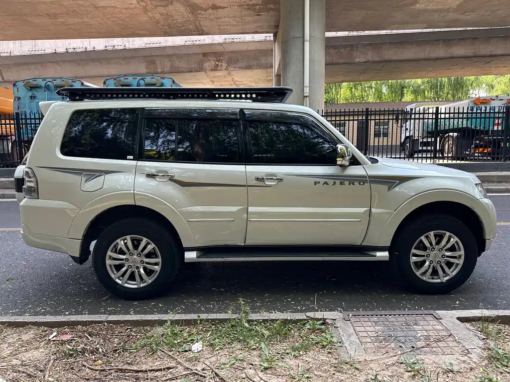 Mitsubishi V97 2020 3.8L