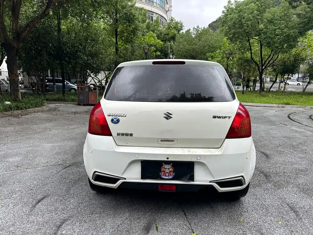 Suzuki Swift — миниатюра 4