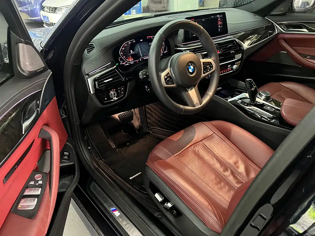 BMW 5 Series — миниатюра 4