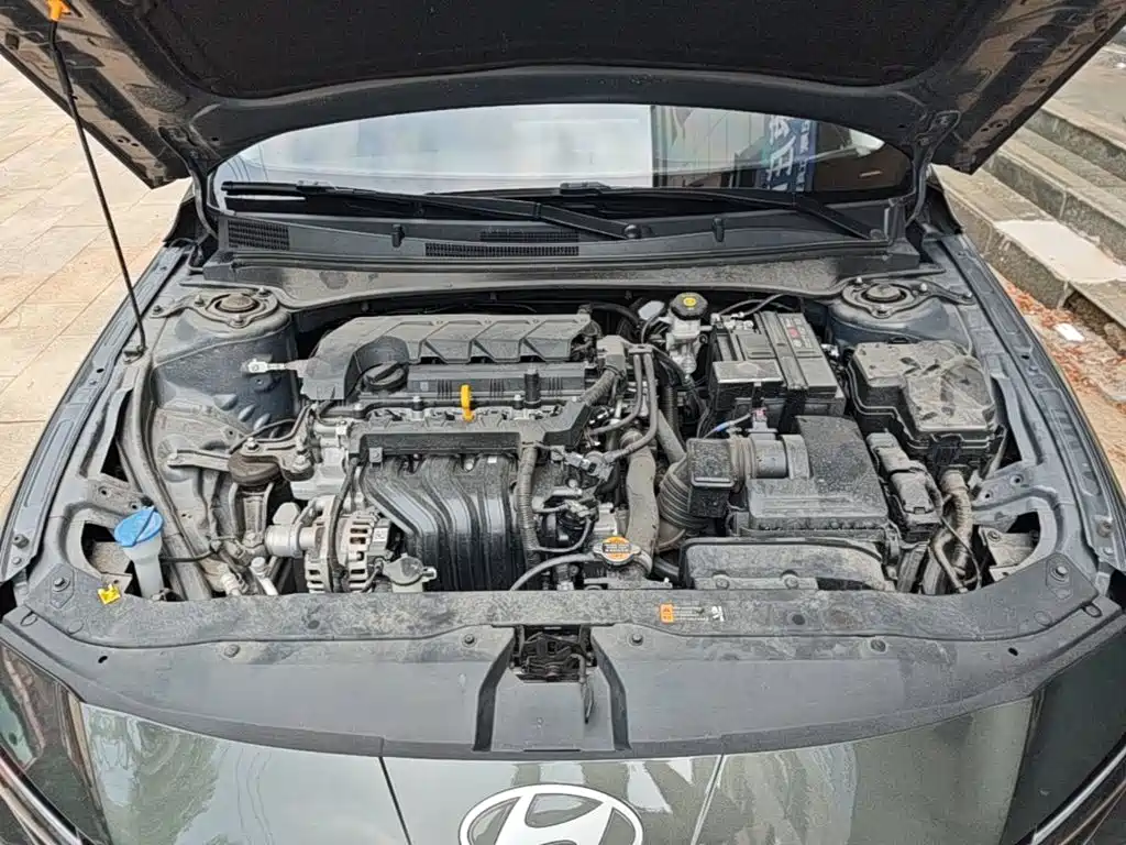 Hyundai Elantra — миниатюра 20