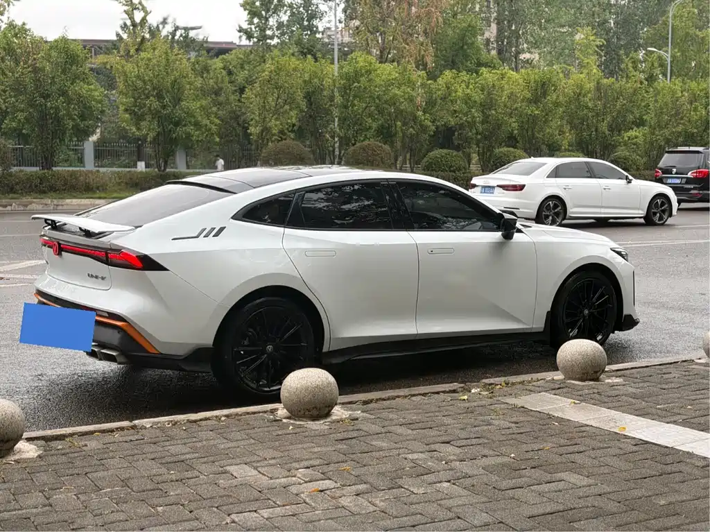Changan UNI-V — миниатюра 4