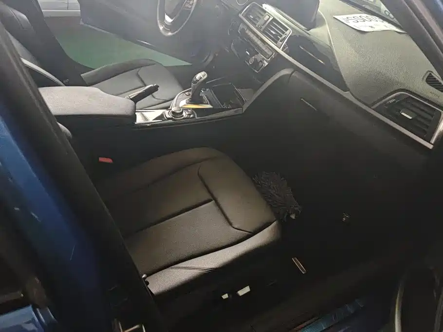 BMW 3 Series — миниатюра 8