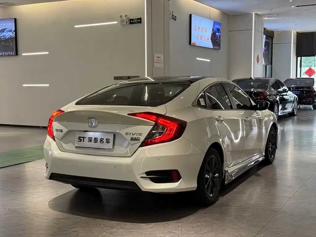 Honda Civic — миниатюра 8