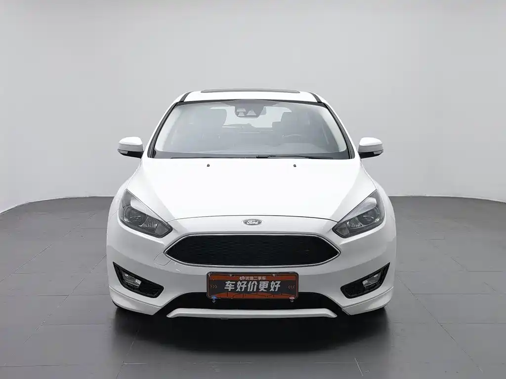 Ford Focus 2015 EcoBoost 180 AT Sport