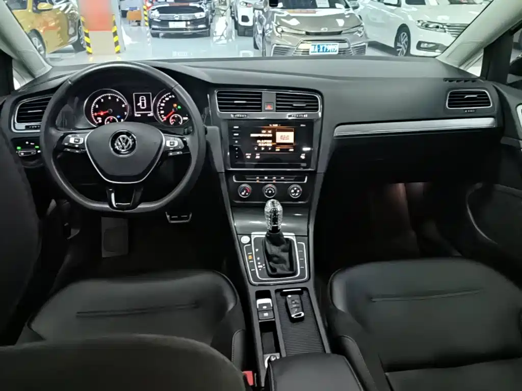 Volkswagen Golf — миниатюра 10
