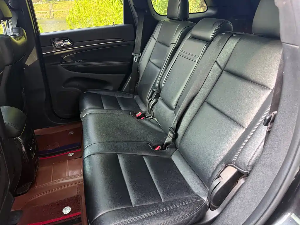 Jeep Grand Cherokee (Import) — миниатюра 11