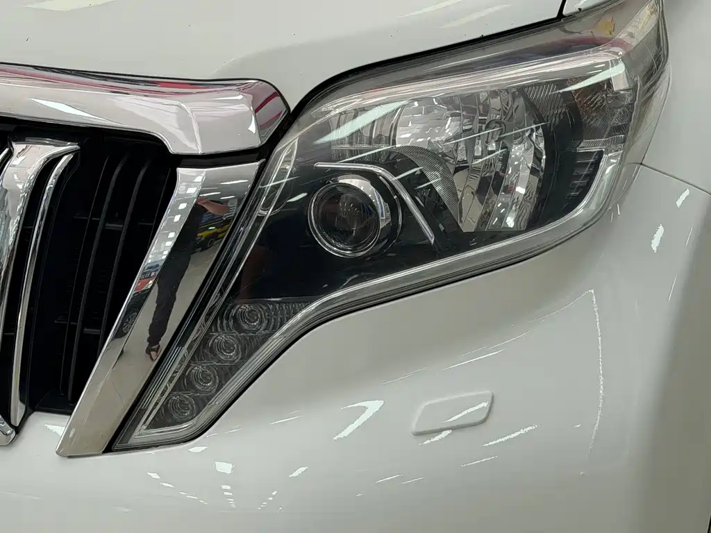 Toyota Prado — миниатюра 4