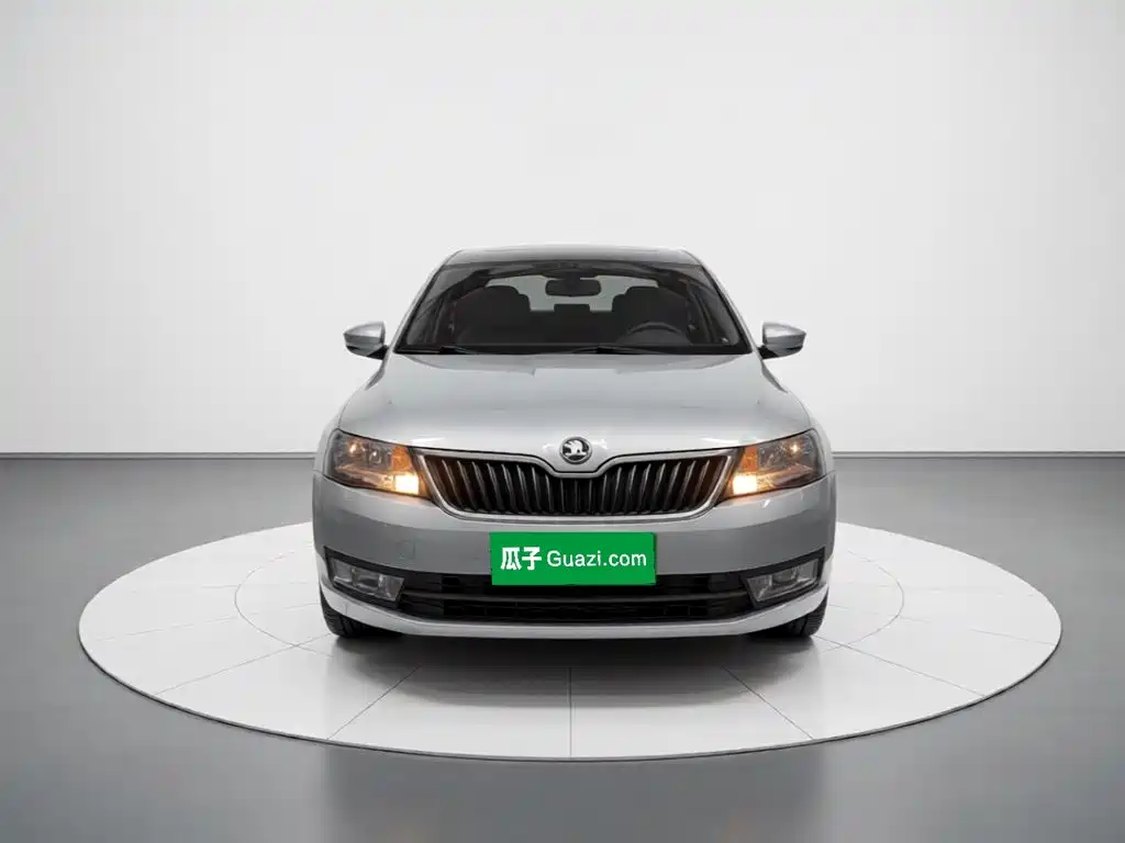 Skoda Rapid — миниатюра 2