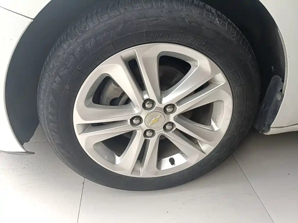 Chevrolet Cruze — миниатюра 23