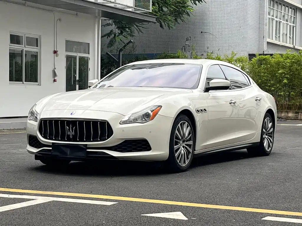 Maserati Quattroporte