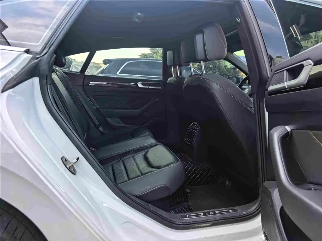 Volkswagen CC — миниатюра 10