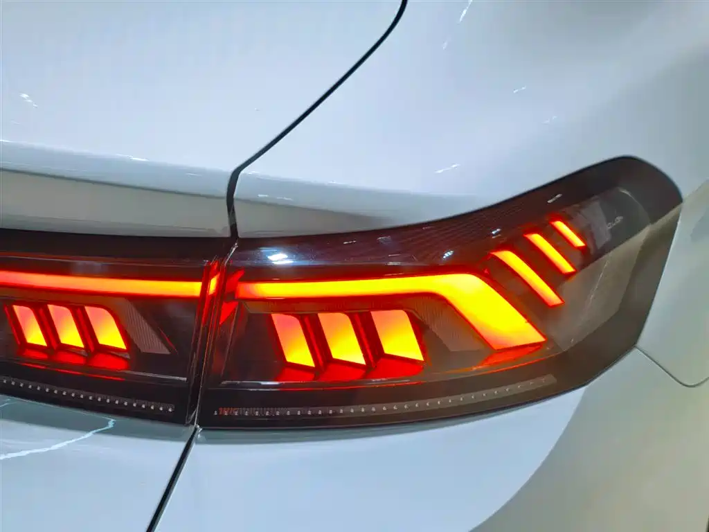 Volkswagen Lamando — миниатюра 8