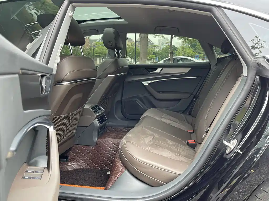 Audi A7L — миниатюра 24