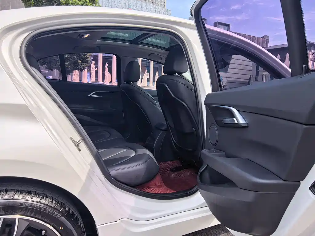 BMW 1 Series — миниатюра 12
