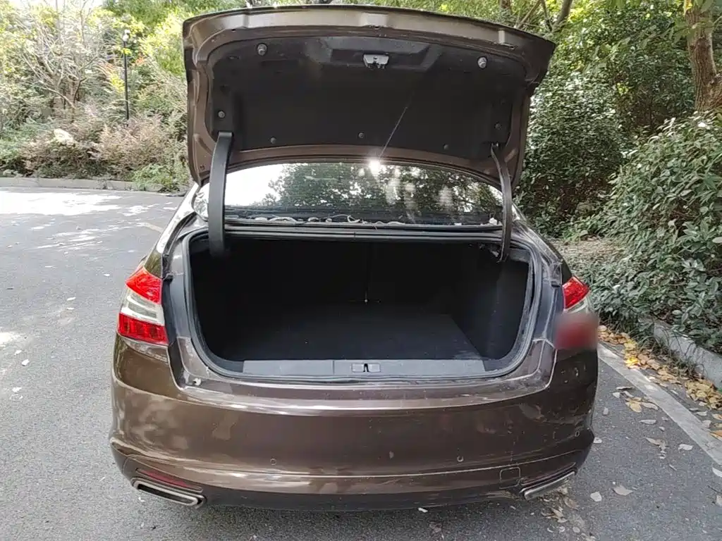 Peugeot 408 — миниатюра 19
