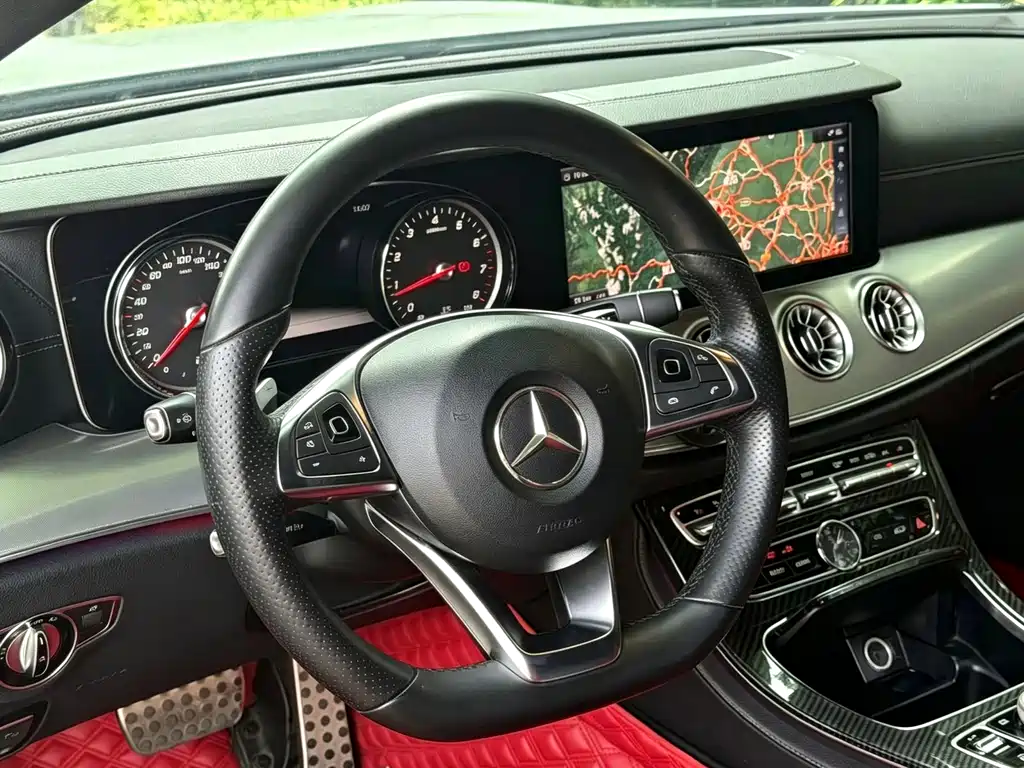 Mercedes-Benz E-Class (Import) — миниатюра 4