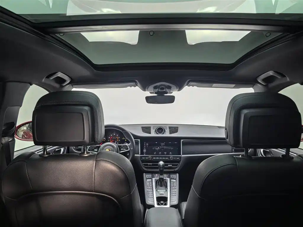 Porsche Macan — миниатюра 16