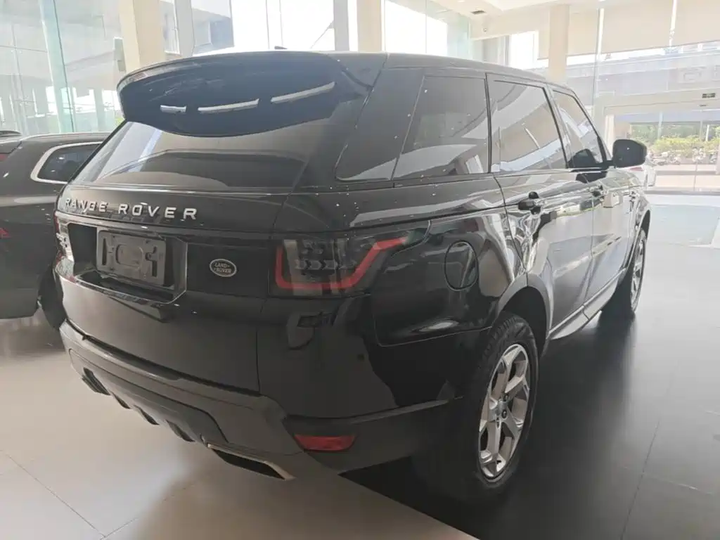 Land Rover Sport PHEV — миниатюра 7