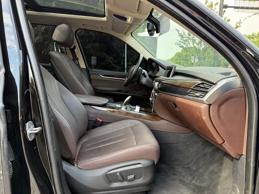 BMW X5 (Import) — миниатюра 17
