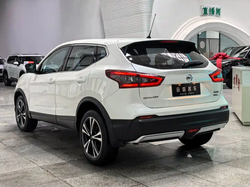 Nissan Qashqai — миниатюра 4