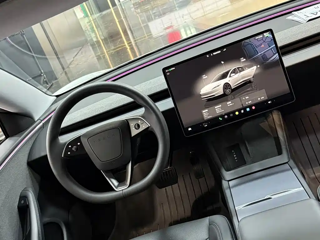 Tesla Model 3 — миниатюра 8