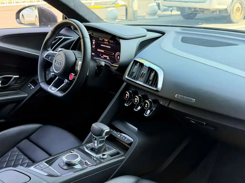 Audi R8 — миниатюра 7
