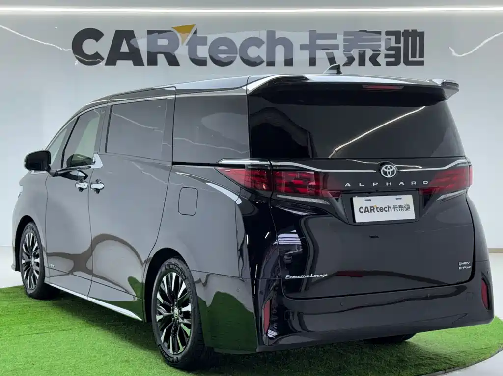Toyota Alphard — миниатюра 5