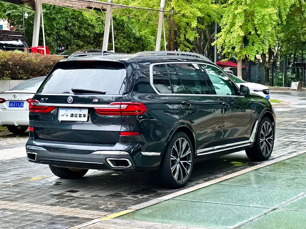 BMW X7 — миниатюра 7