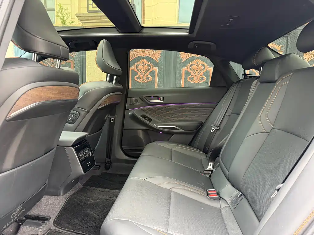 Toyota Avalon — миниатюра 6
