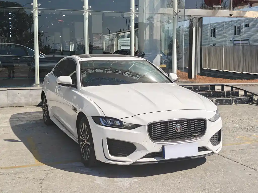 Jaguar XEL — миниатюра 3