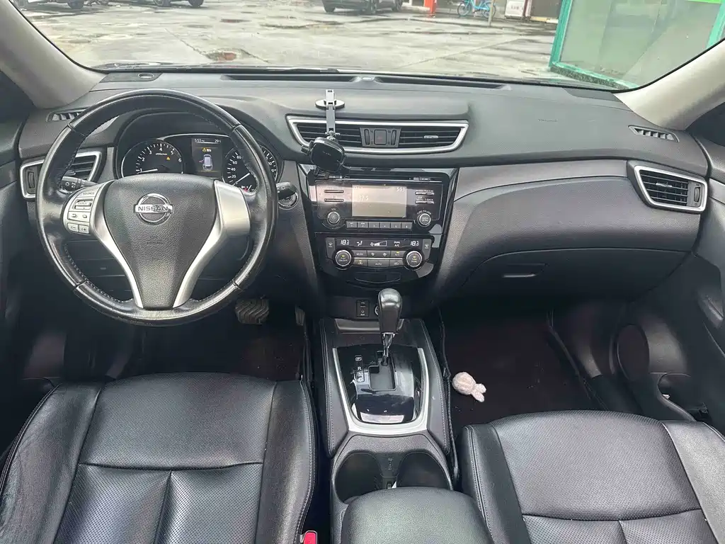 Nissan X-Trail — миниатюра 5
