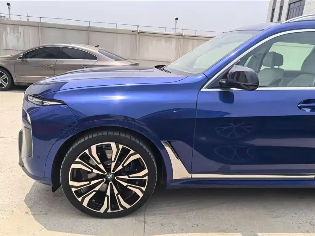 BMW X7 M60i 2026 xDrive M60i